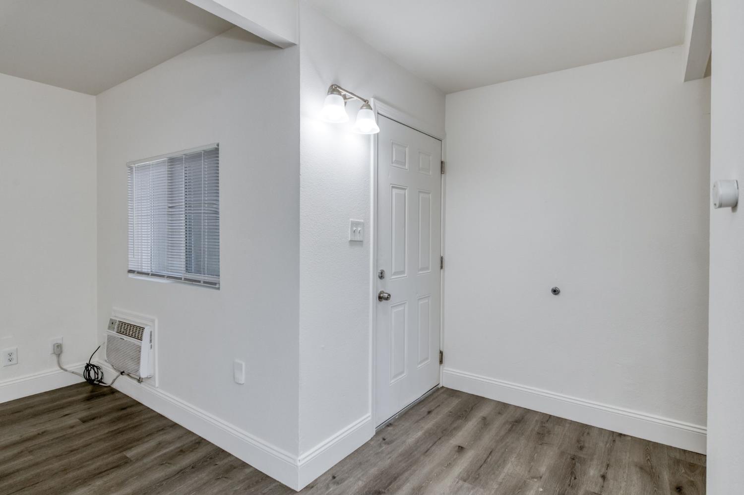 2833 N West Ave, Fresno, CA 93705