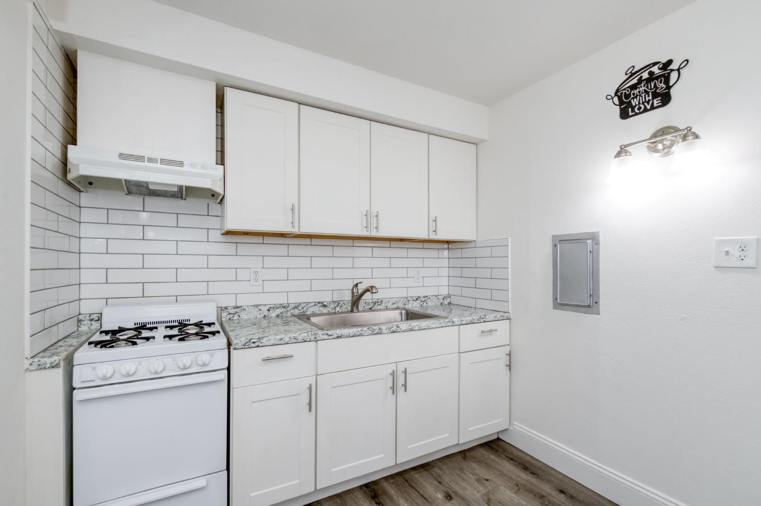 2833 N West Ave, Fresno, CA 93705