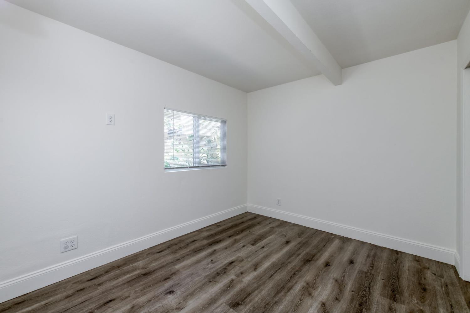 2833 N West Ave, Fresno, CA 93705