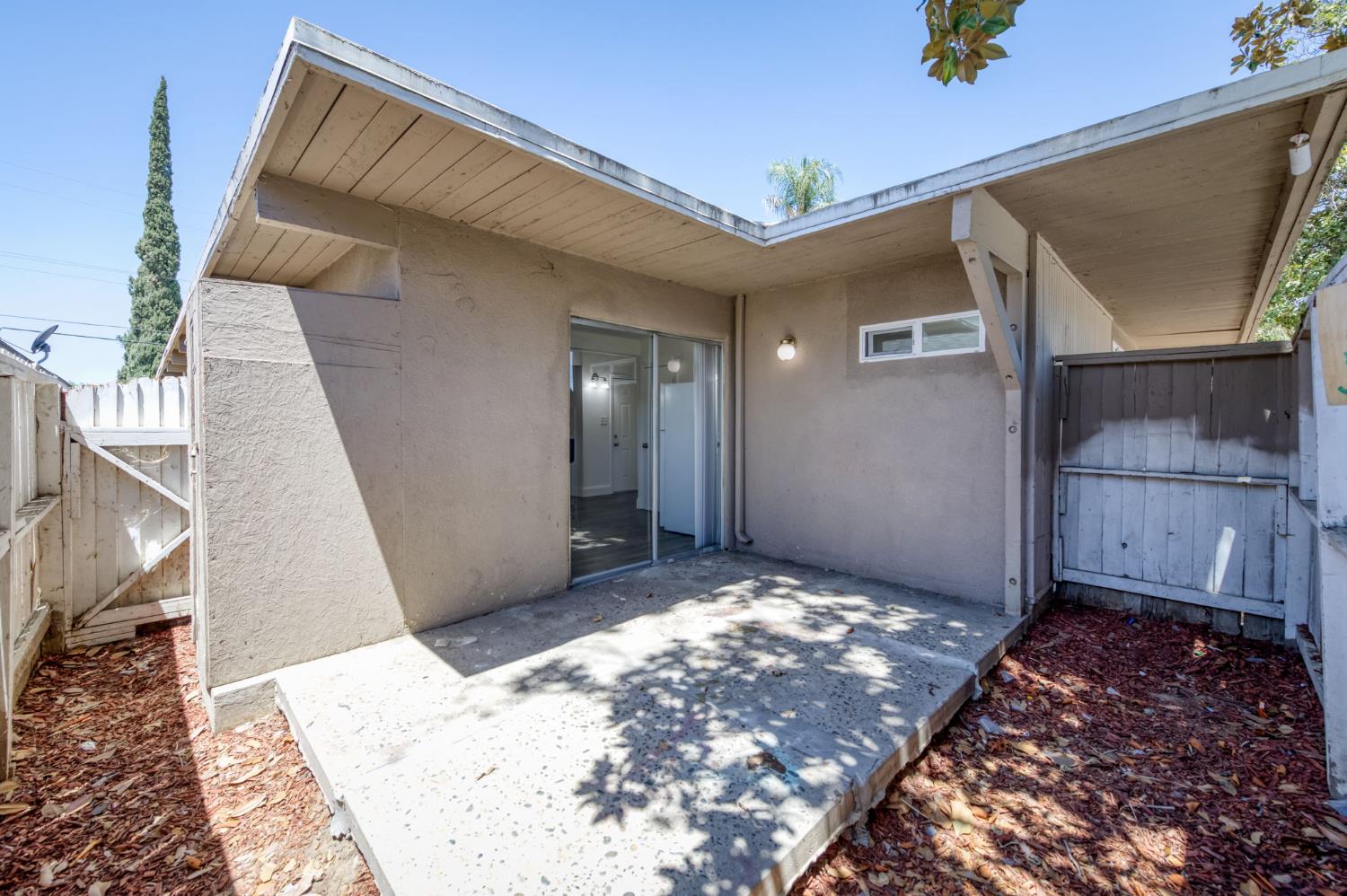 2833 N West Ave, Fresno, CA 93705