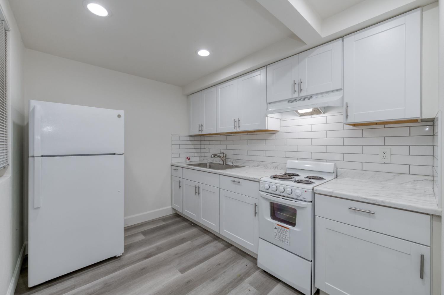 2833 N West Ave, Fresno, CA 93705
