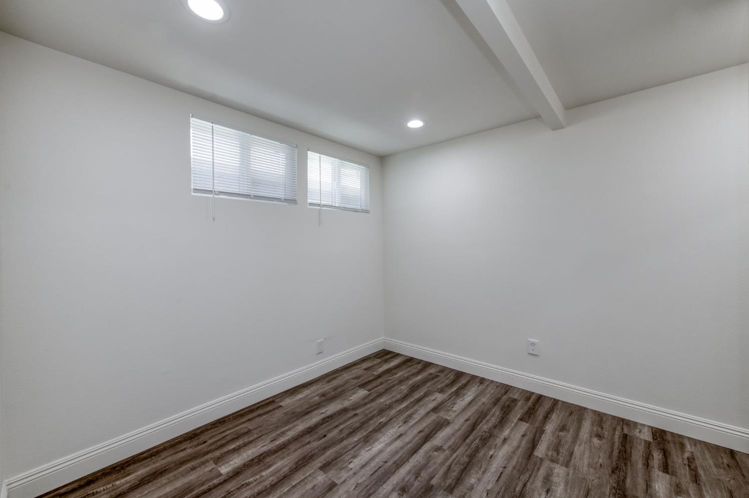 2833 N West Ave, Fresno, CA 93705