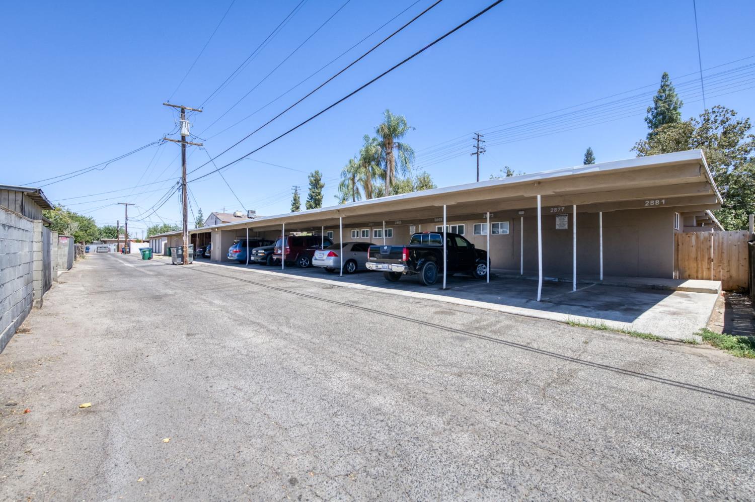 2833 N West Ave, Fresno, CA 93705