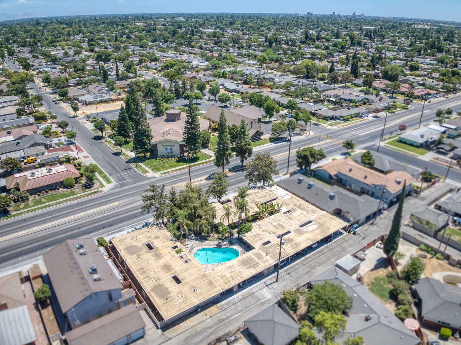 2833 N West Ave, Fresno, CA 93705