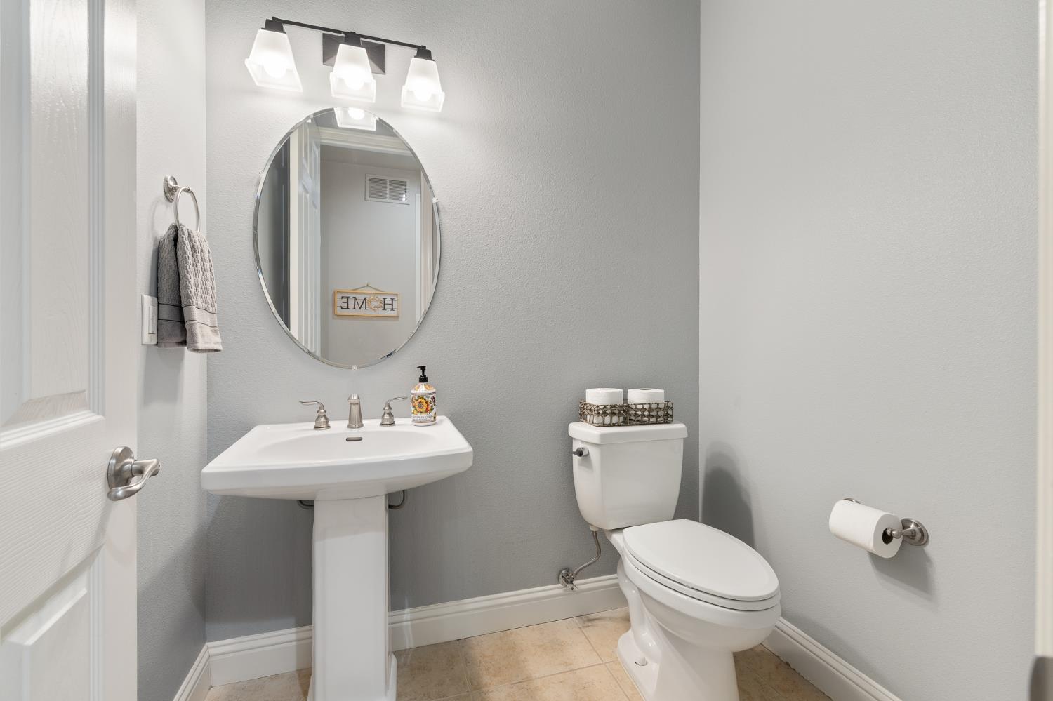 4179 Trenton Ave, Clovis, CA 93619