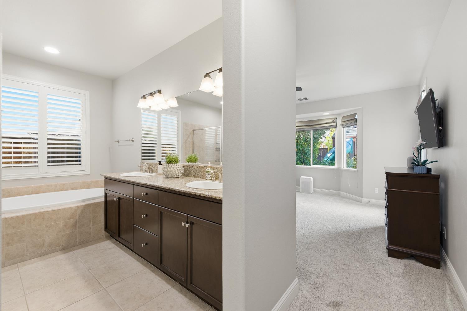 4179 Trenton Ave, Clovis, CA 93619