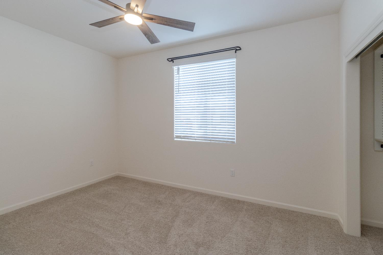 1158 Encore Way W, Madera, CA 93636