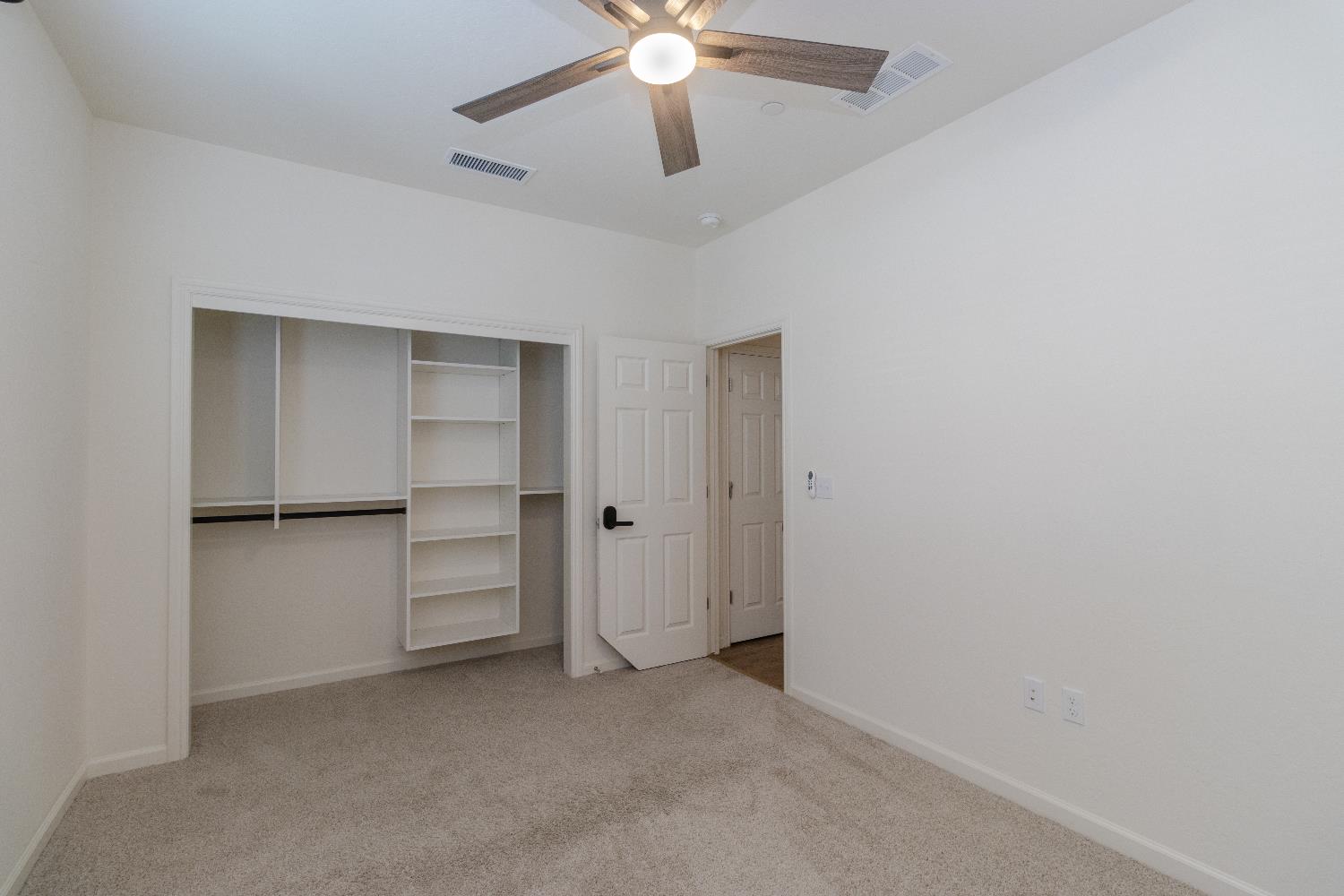 1158 Encore Way W, Madera, CA 93636