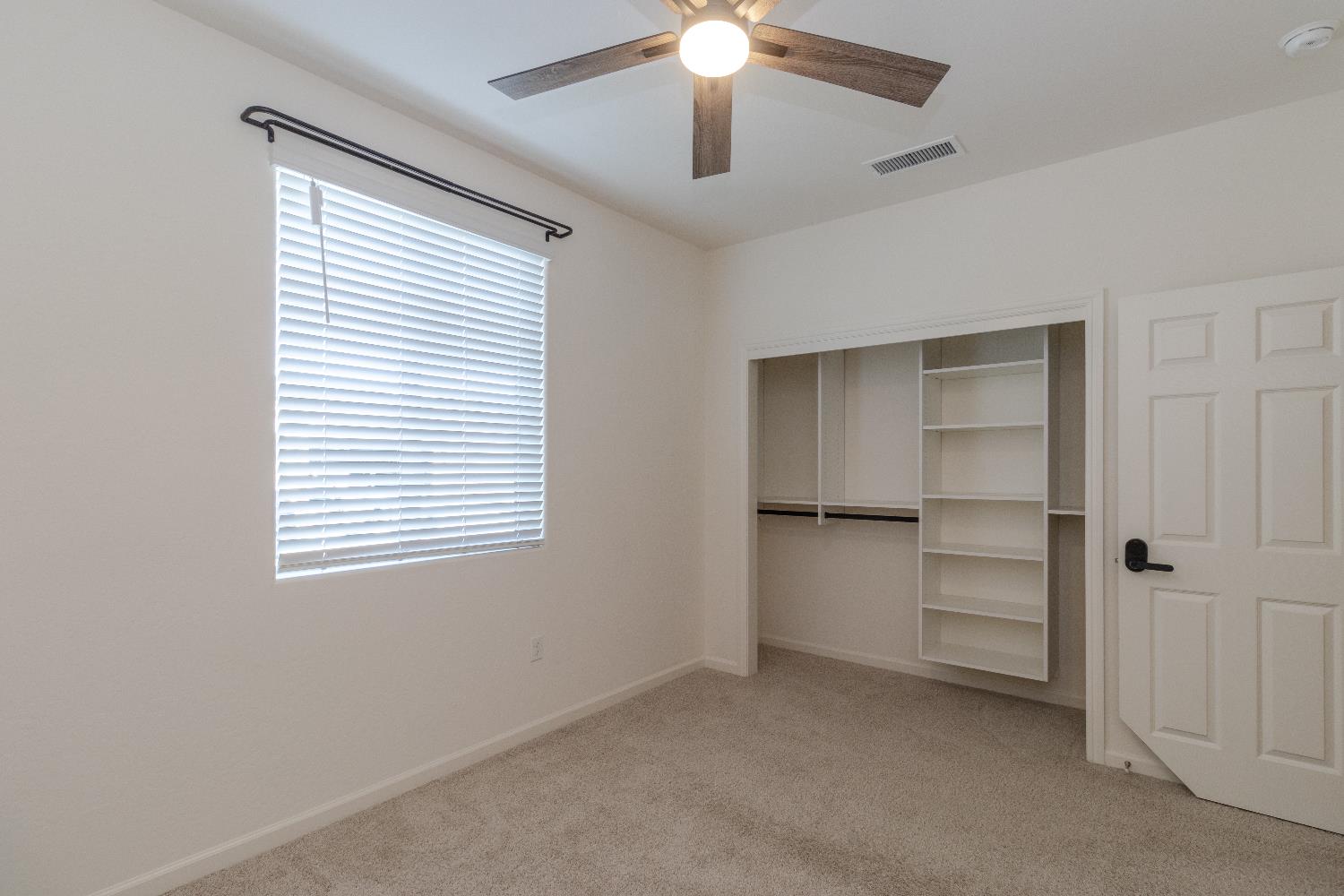 1158 Encore Way W, Madera, CA 93636