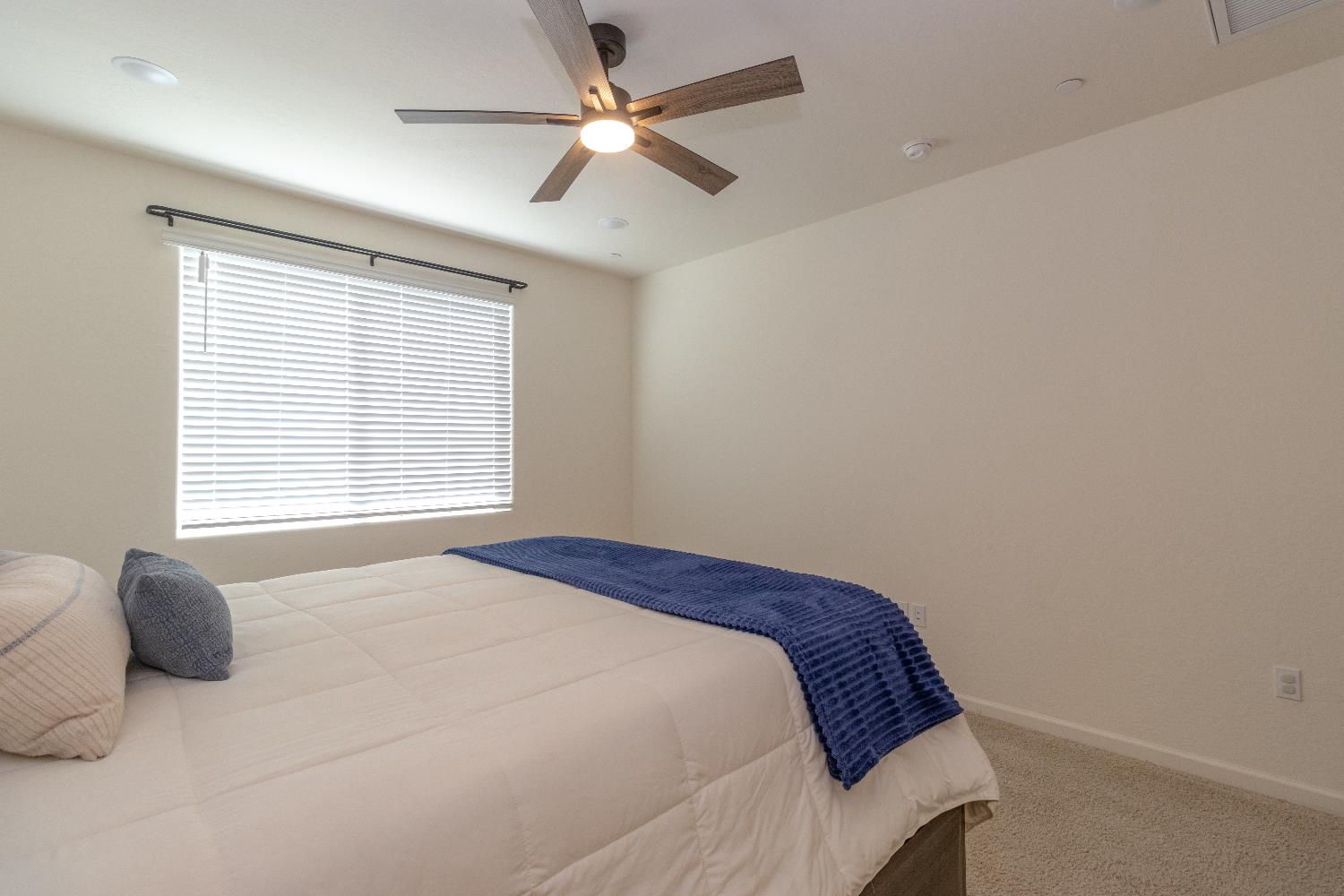 1158 Encore Way W, Madera, CA 93636