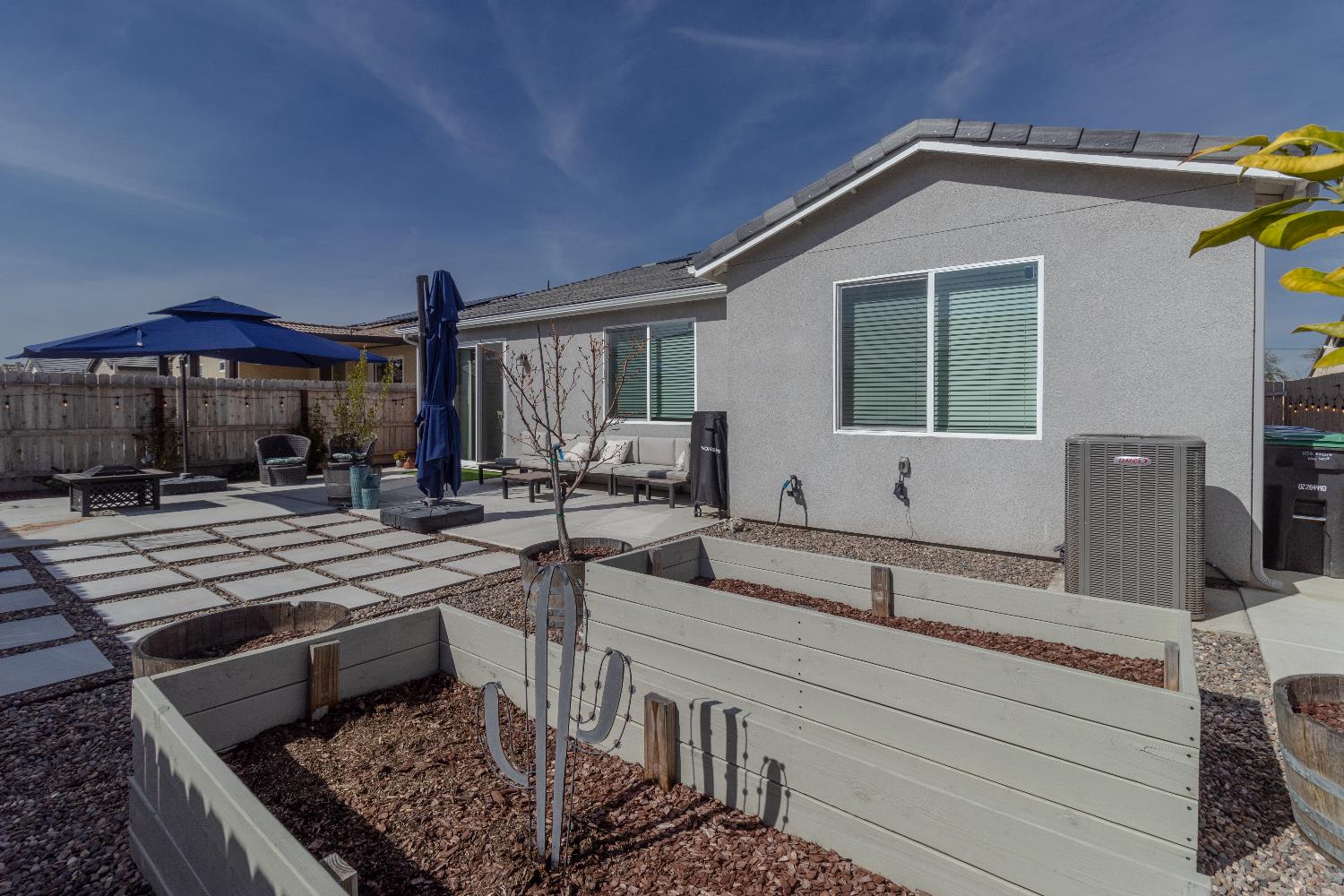 1158 Encore Way W, Madera, CA 93636