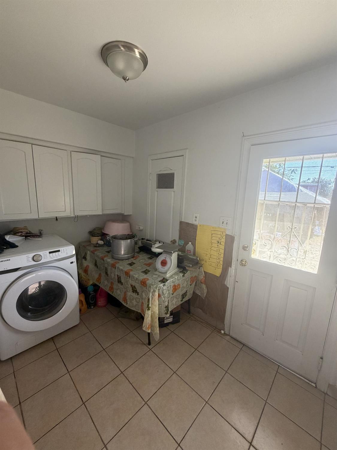 930 Sierra St, Madera, CA 93638