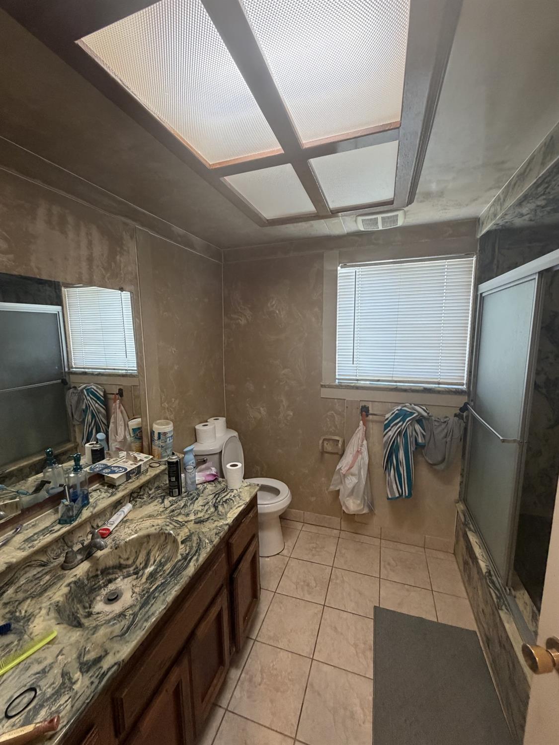 930 Sierra St, Madera, CA 93638