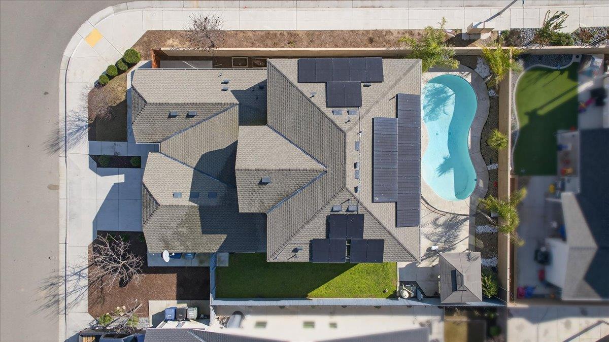 5986 E Pitt Ave, Fresno, CA 93727