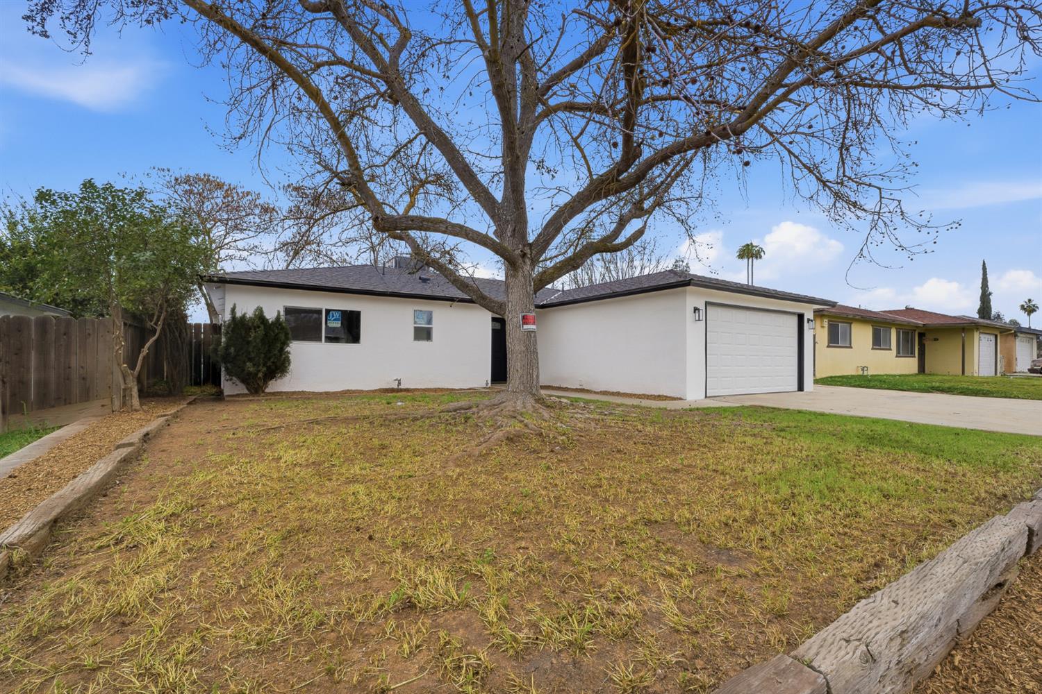 4573 N Woodson Ave, Fresno, CA 93705