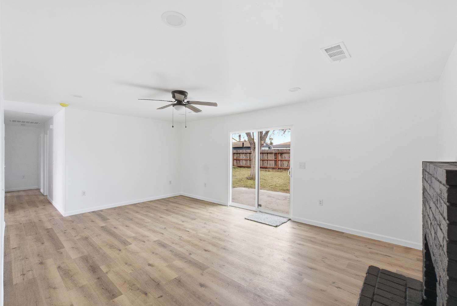 4573 N Woodson Ave, Fresno, CA 93705