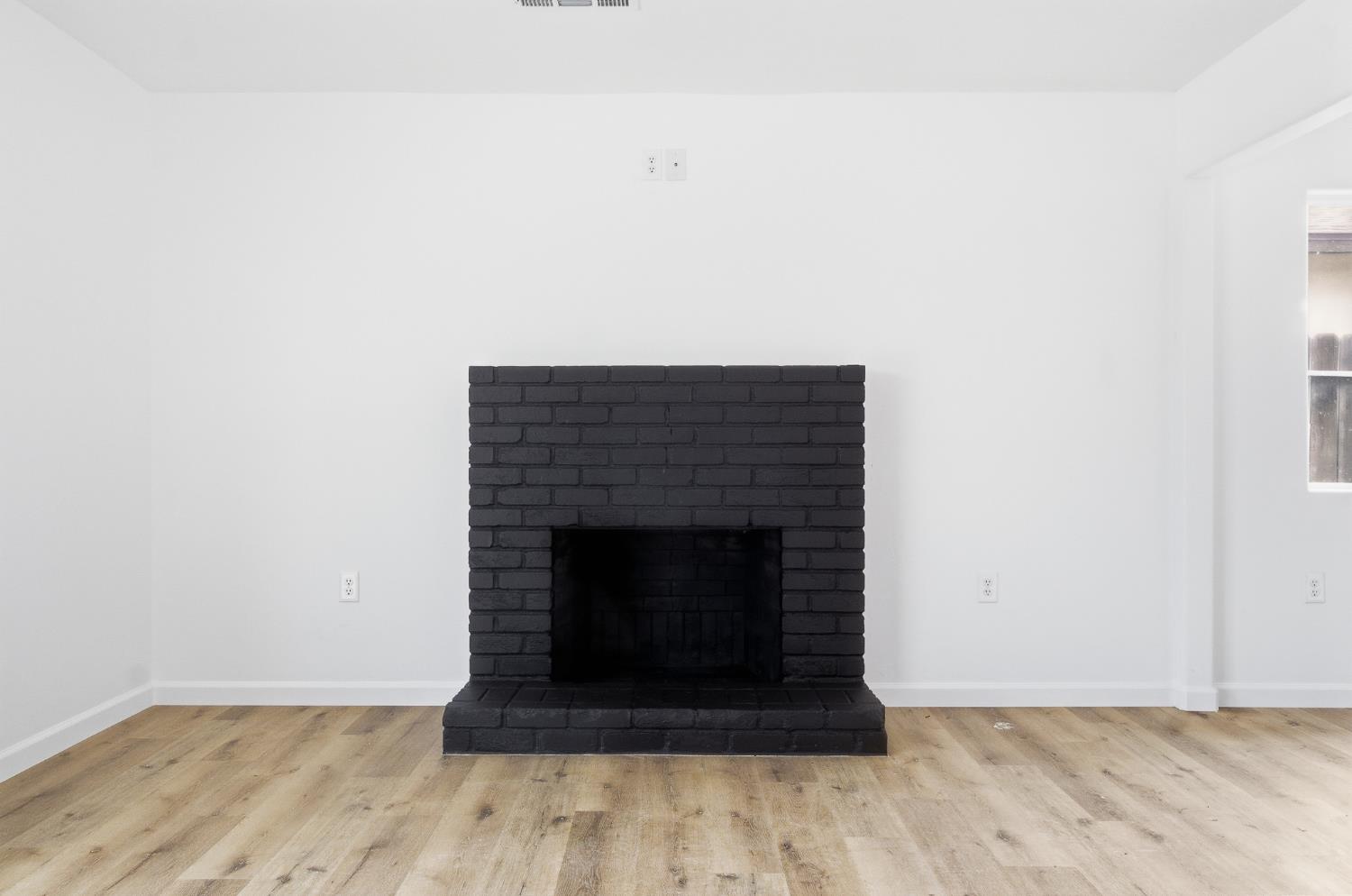 4573 N Woodson Ave, Fresno, CA 93705