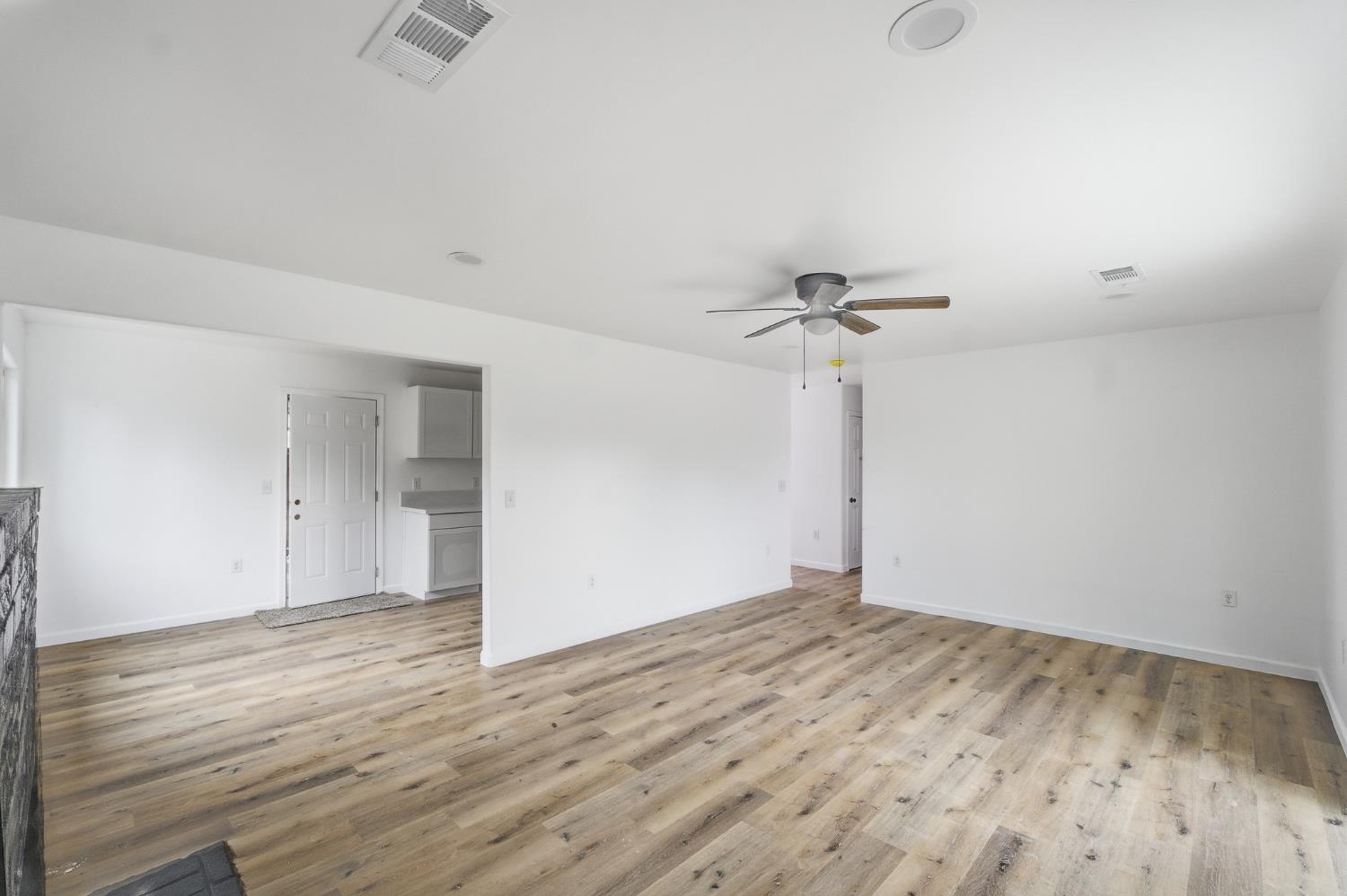 4573 N Woodson Ave, Fresno, CA 93705