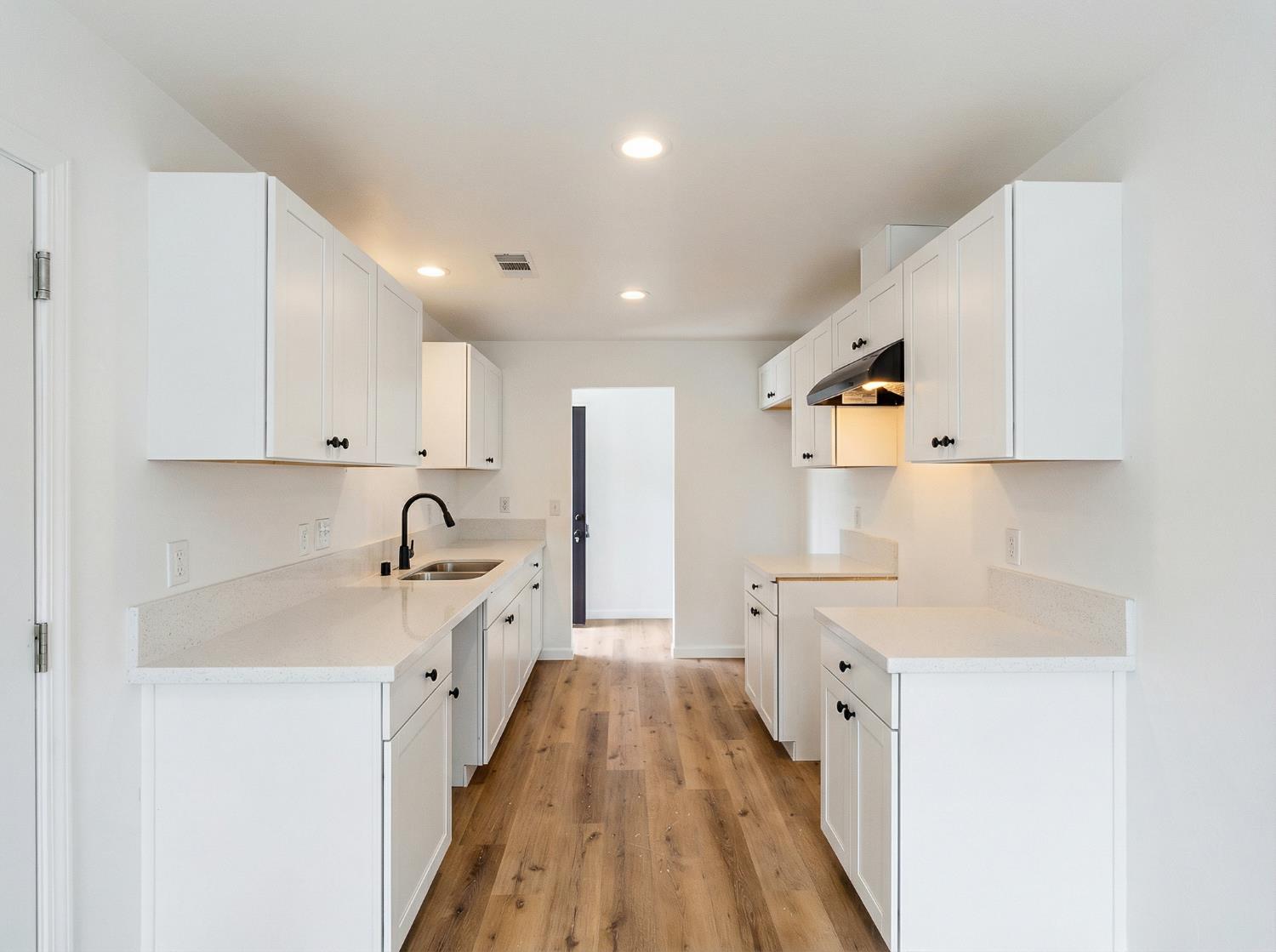 4573 N Woodson Ave, Fresno, CA 93705