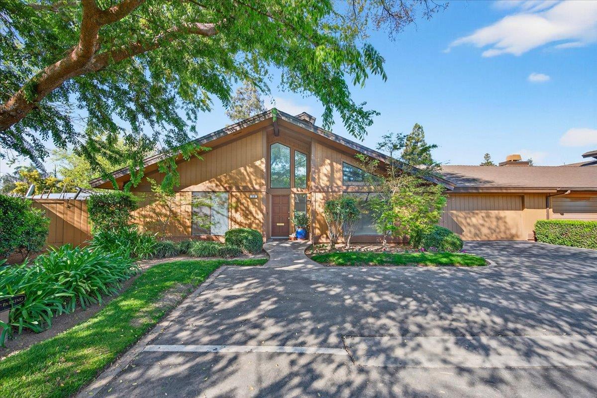 6260 N Palm #110, Fresno, CA 93704