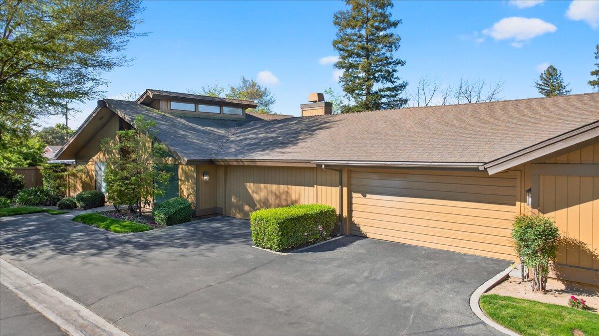 6260 N Palm #110, Fresno, CA 93704