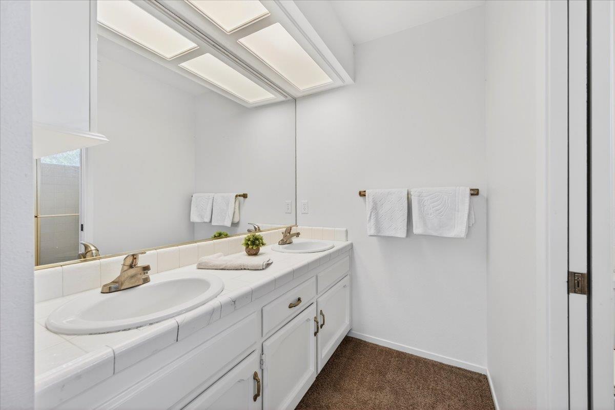 6260 N Palm #110, Fresno, CA 93704