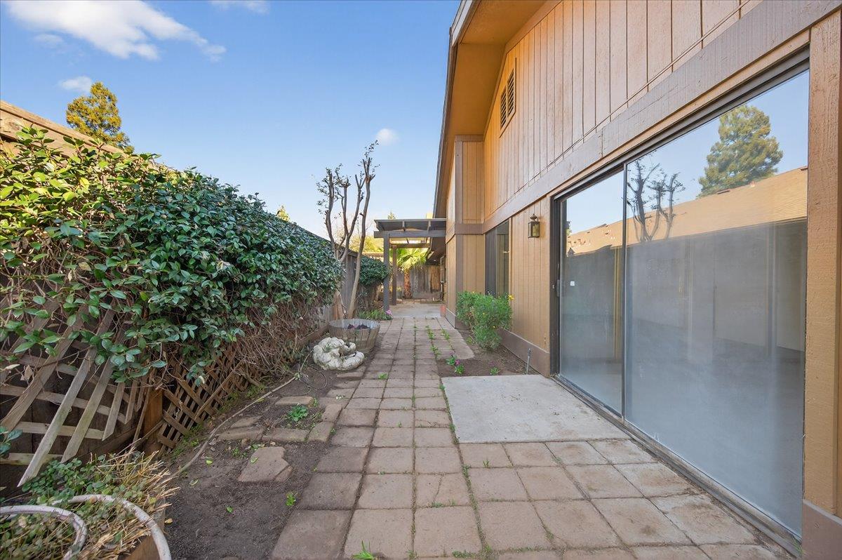 6260 N Palm #110, Fresno, CA 93704