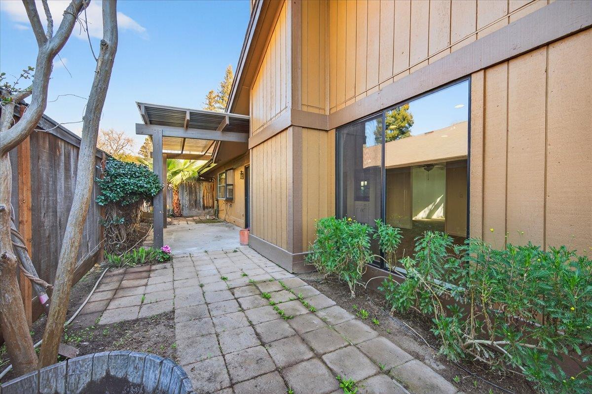 6260 N Palm #110, Fresno, CA 93704