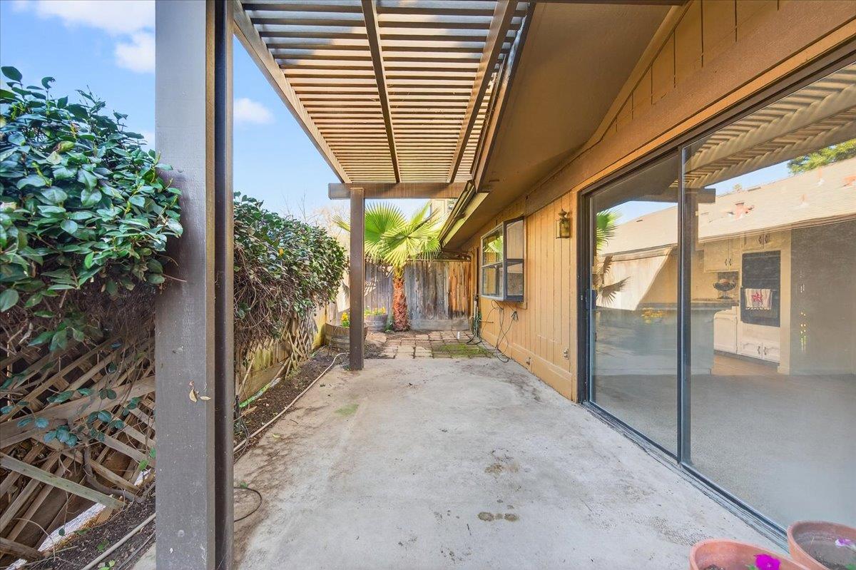 6260 N Palm #110, Fresno, CA 93704