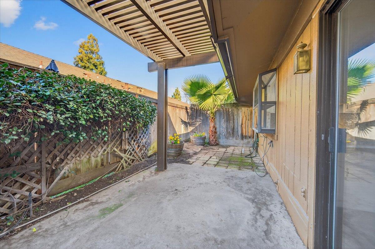 6260 N Palm #110, Fresno, CA 93704