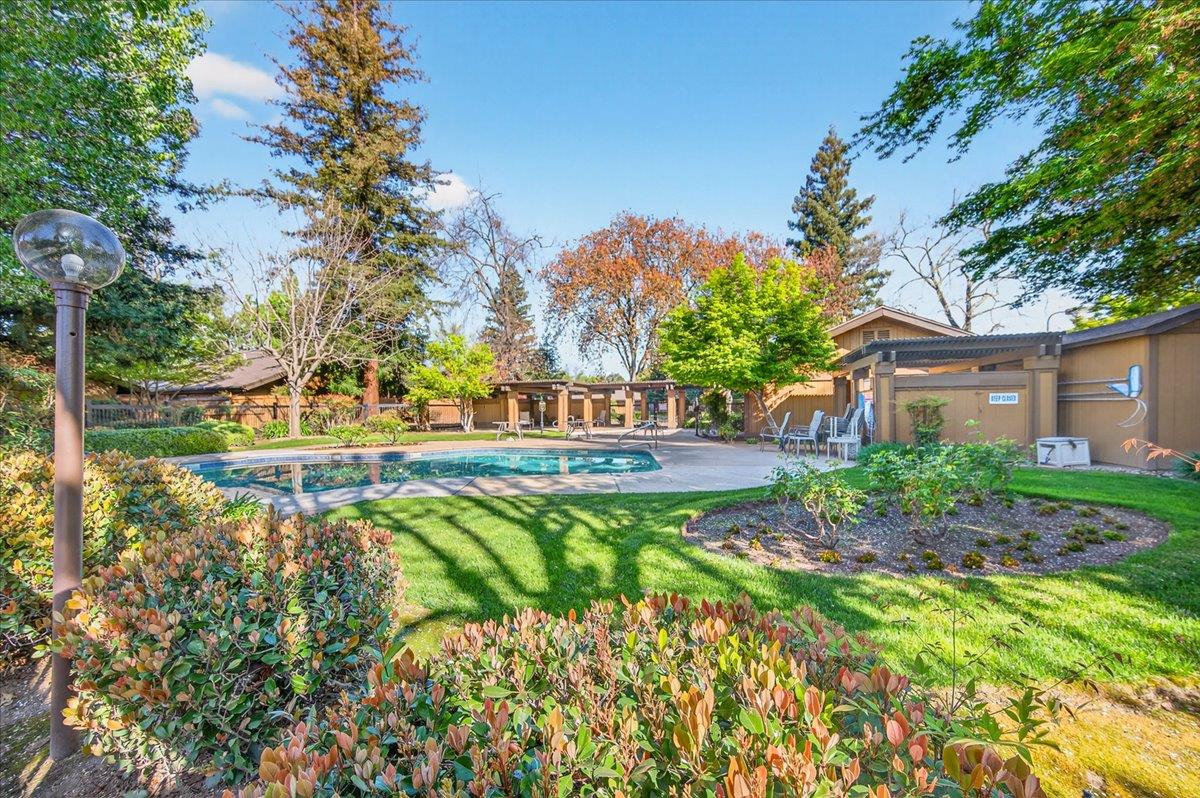 6260 N Palm #110, Fresno, CA 93704