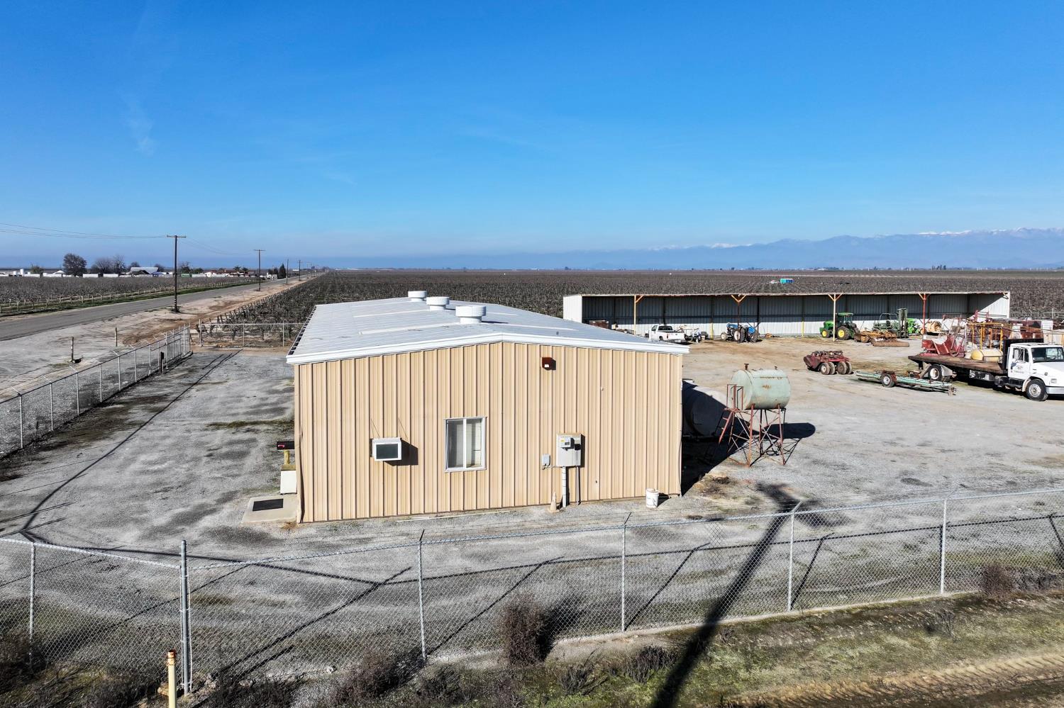 8000 Road 208, Terra Bella, CA 93270