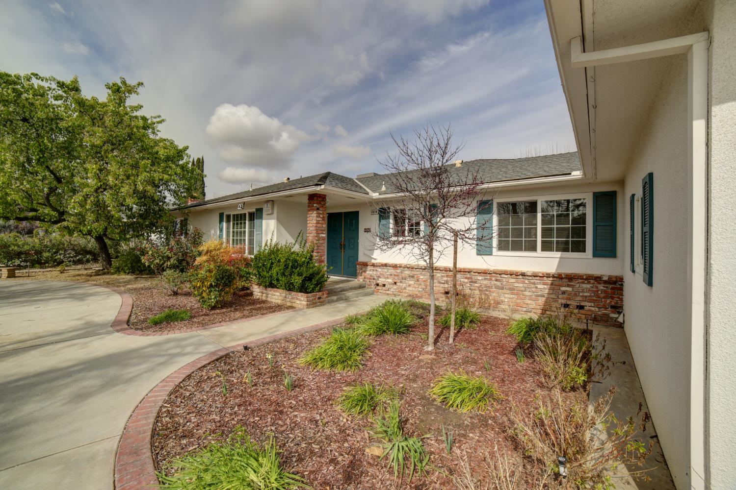 1514 E Escalon, Fresno, CA 93710