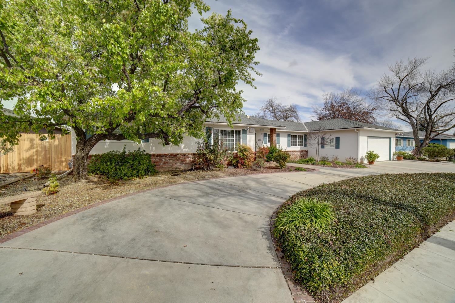 1514 E Escalon, Fresno, CA 93710