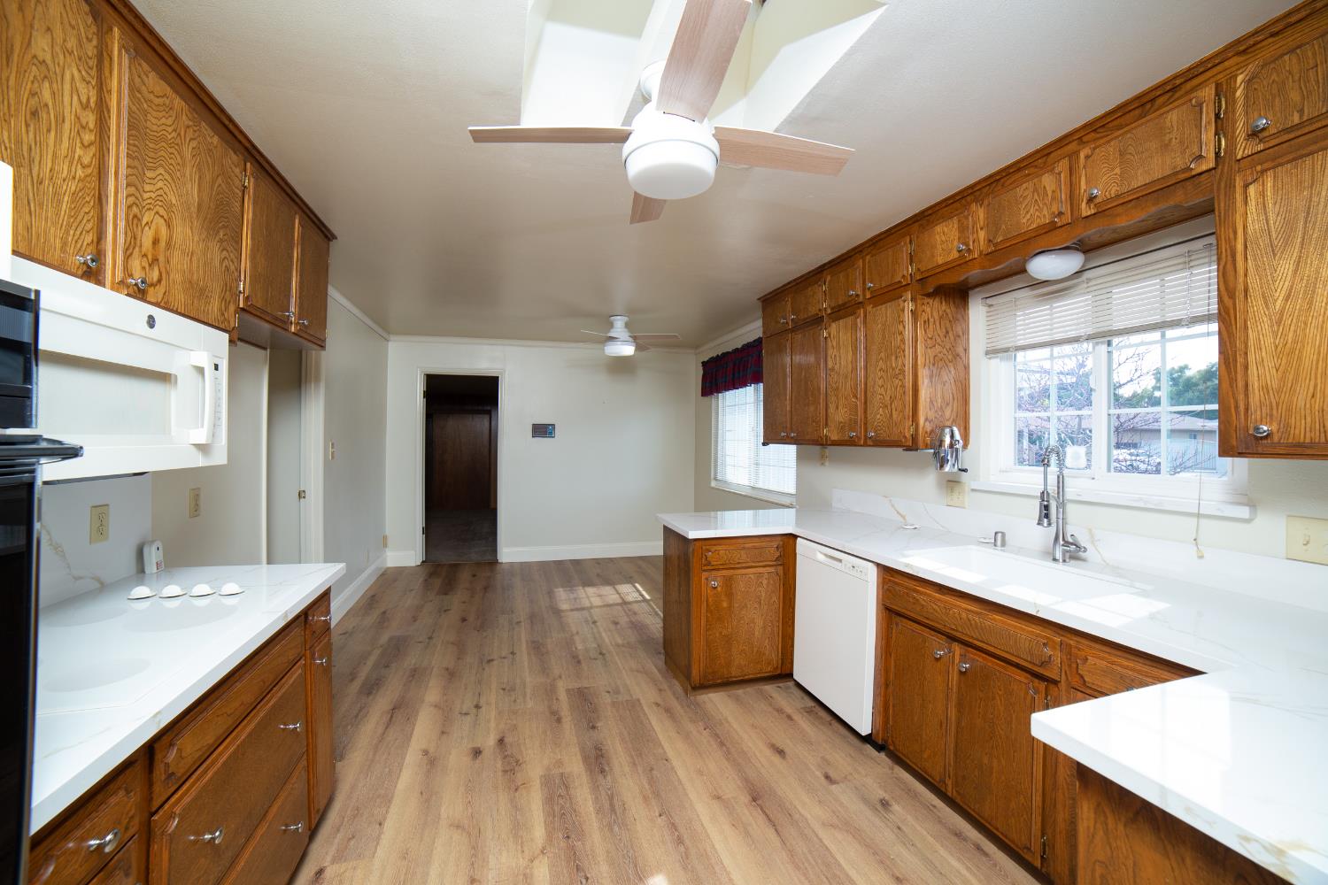 1514 E Escalon, Fresno, CA 93710