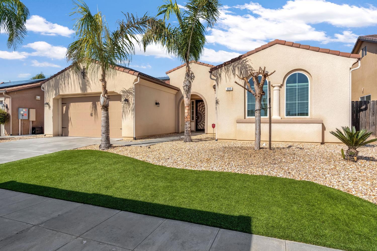 3255 Roberts Ave, Clovis, CA 93619