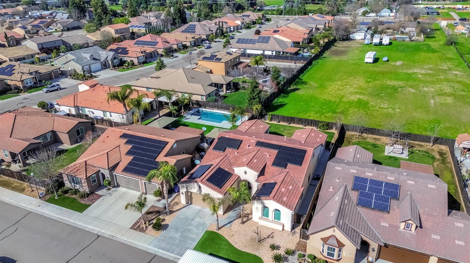 3255 Roberts Ave, Clovis, CA 93619