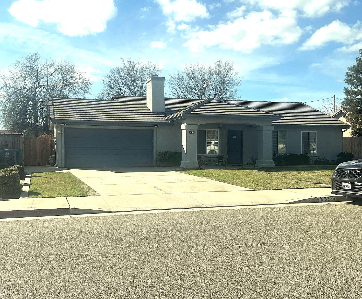 3239 Lee St, Selma, CA 93662