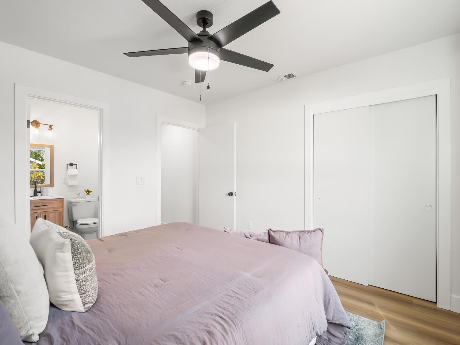 927 N St, Sanger, CA 93657