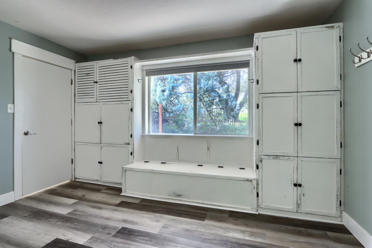 30658 Holiday Dr, Coarsegold, CA 93614