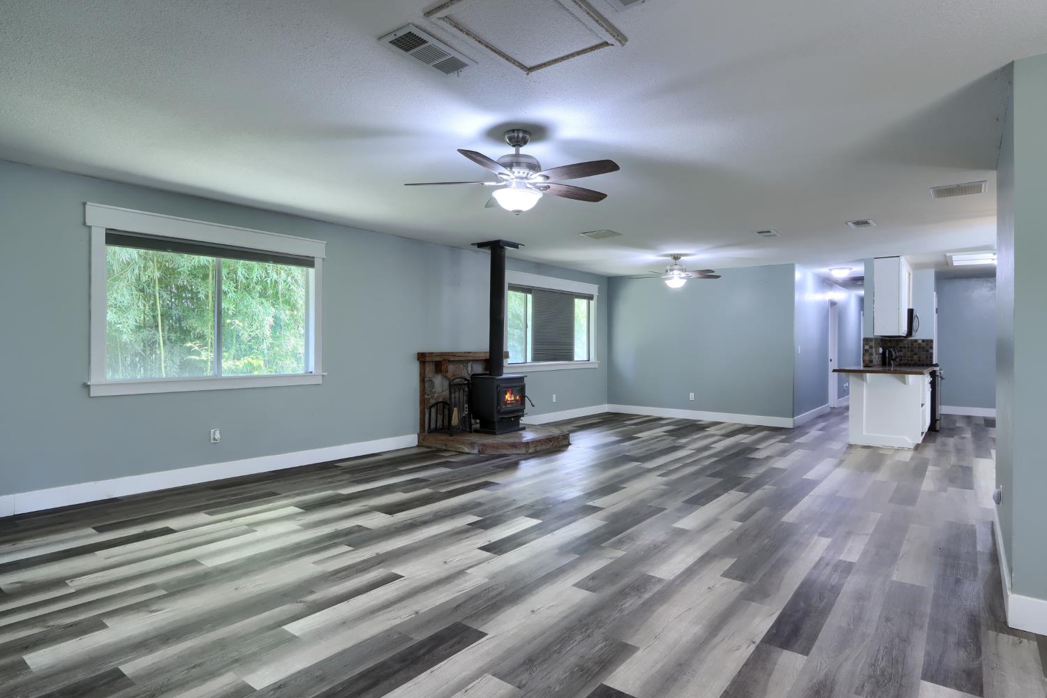 30658 Holiday Dr, Coarsegold, CA 93614