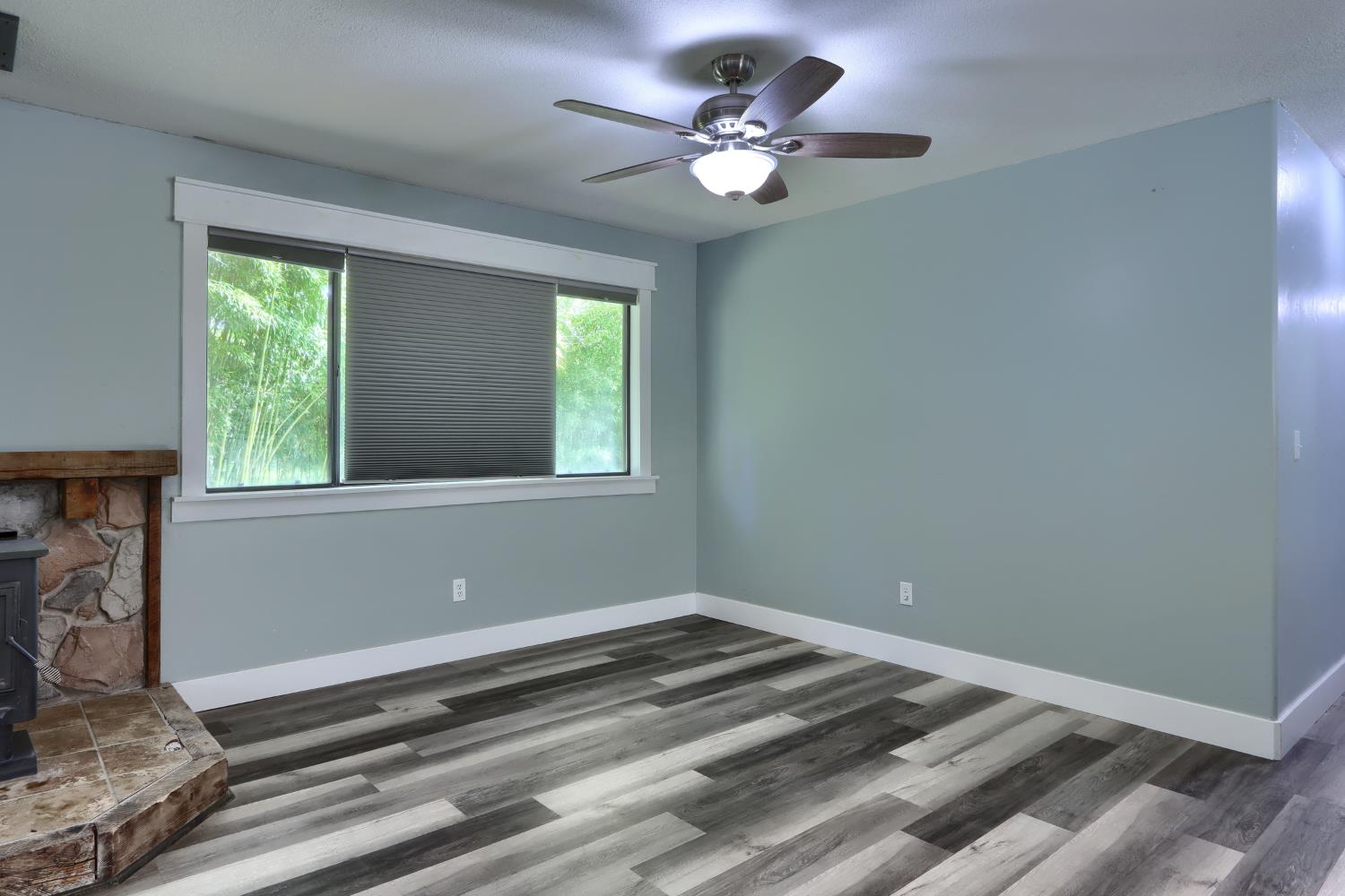 30658 Holiday Dr, Coarsegold, CA 93614