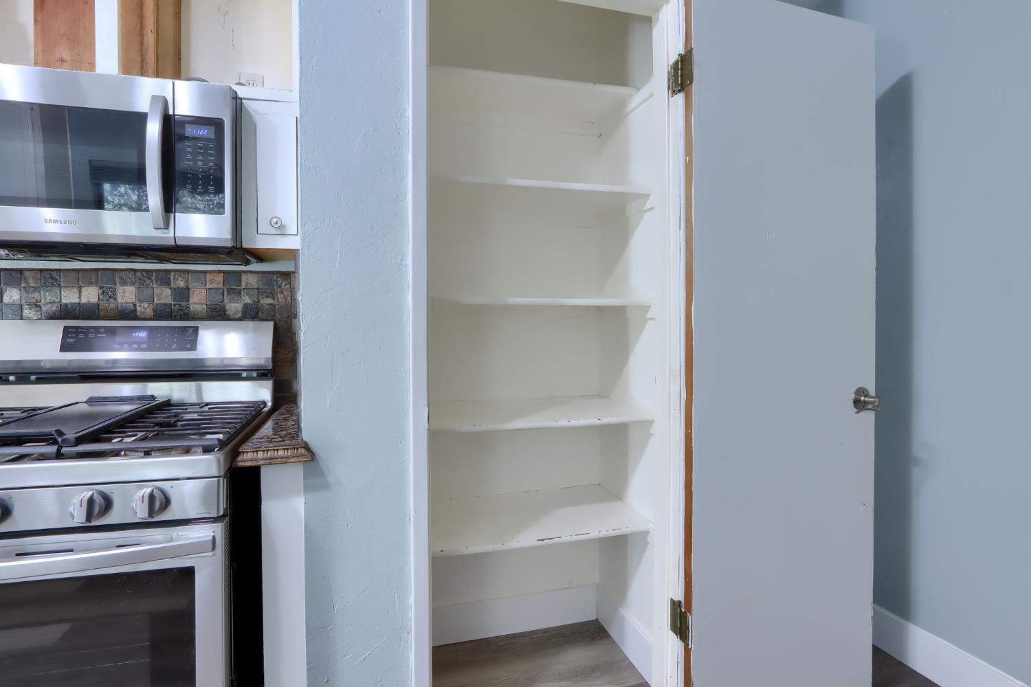 30658 Holiday Dr, Coarsegold, CA 93614