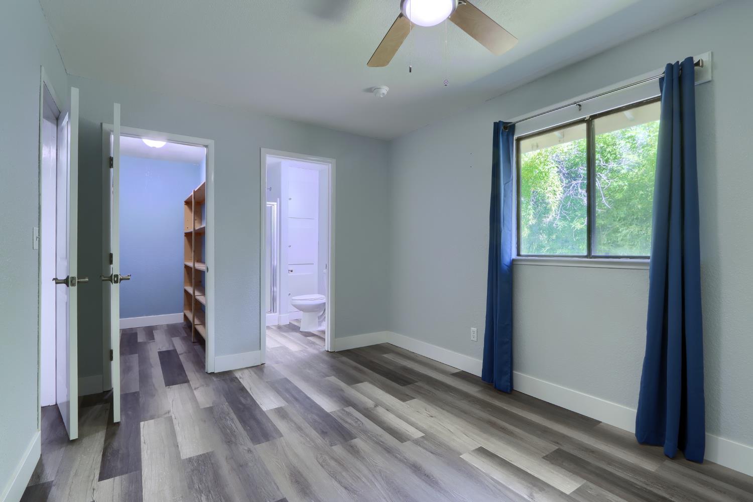 30658 Holiday Dr, Coarsegold, CA 93614