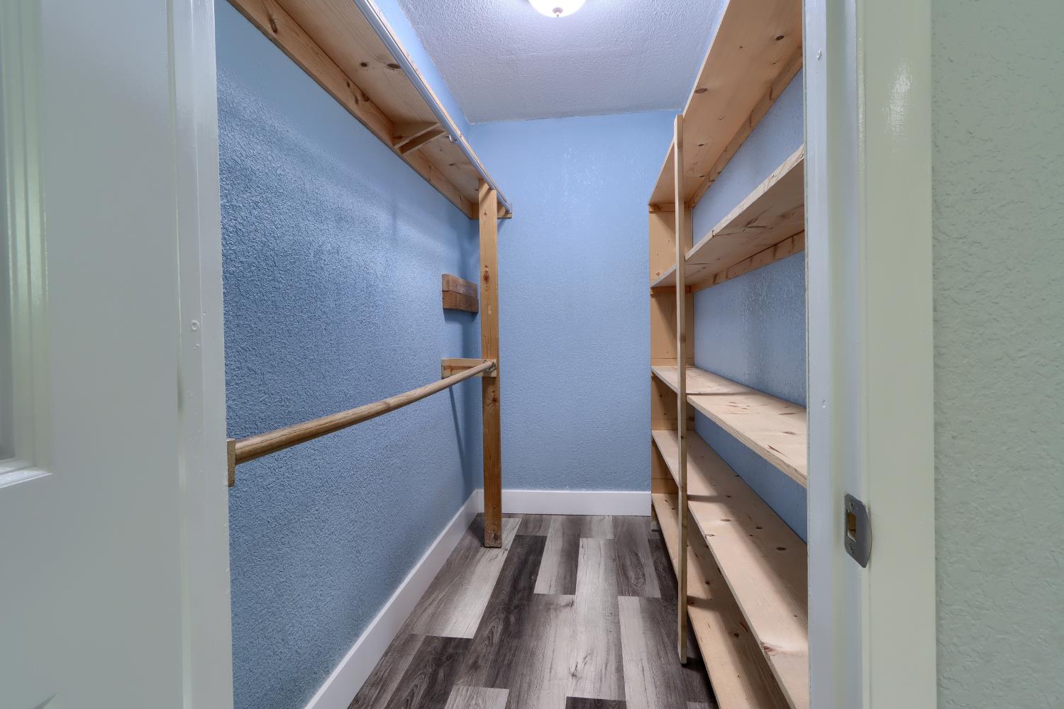 30658 Holiday Dr, Coarsegold, CA 93614