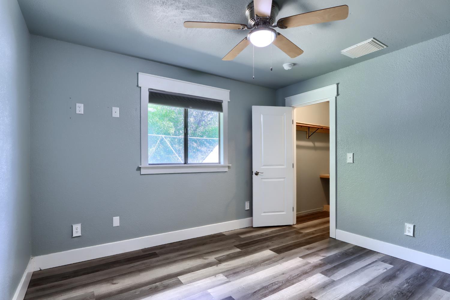 30658 Holiday Dr, Coarsegold, CA 93614