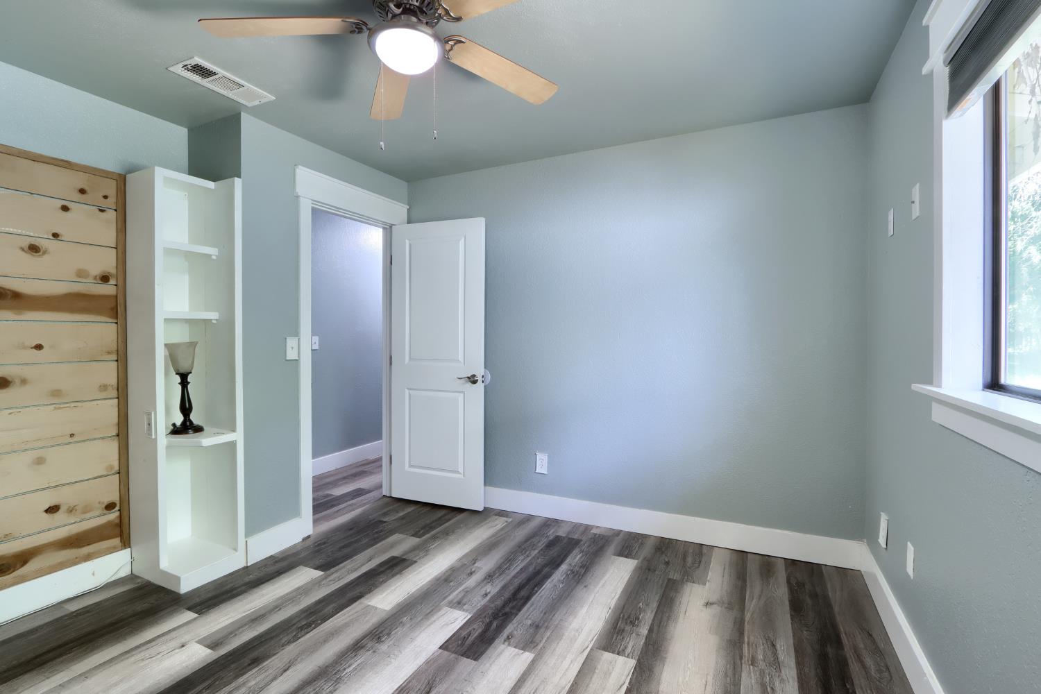 30658 Holiday Dr, Coarsegold, CA 93614