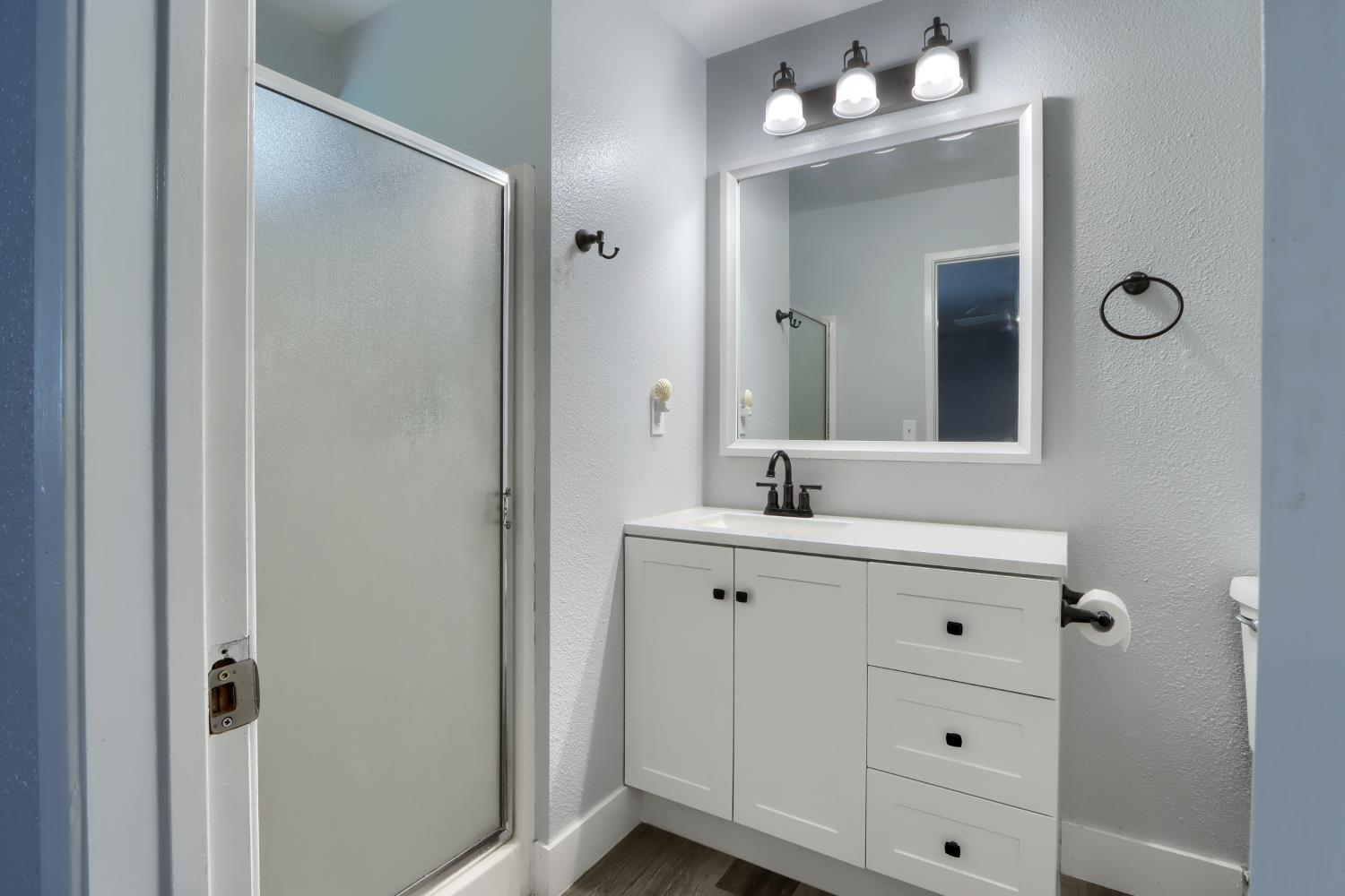 30658 Holiday Dr, Coarsegold, CA 93614