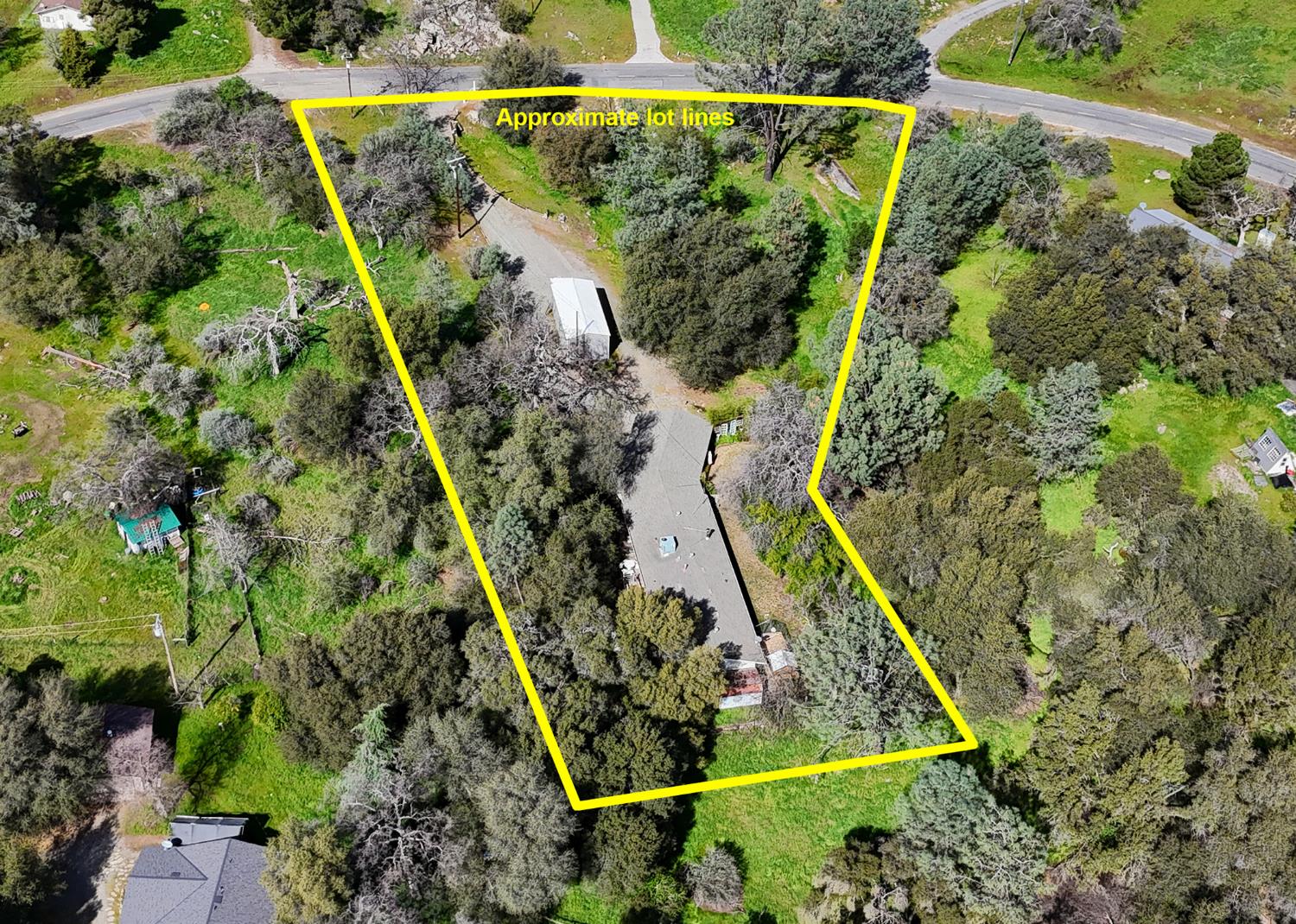 30658 Holiday Dr, Coarsegold, CA 93614