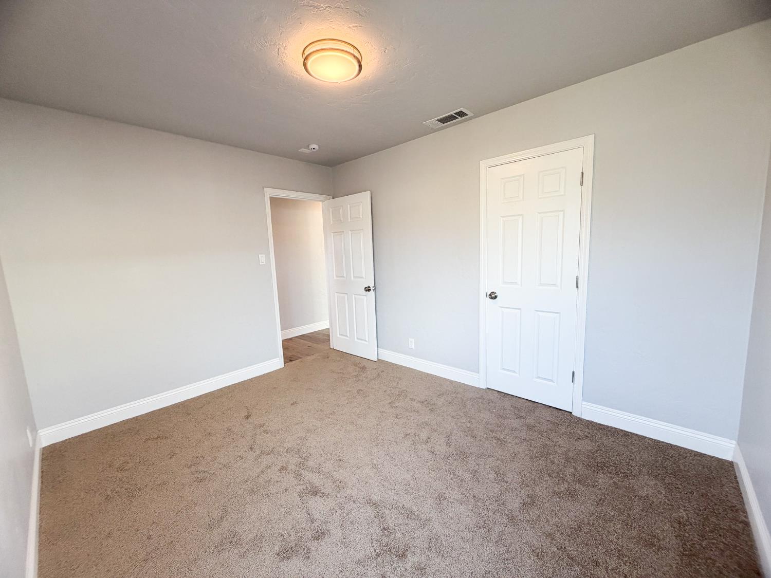 3812 E Clinton Ave, Fresno, CA 93703